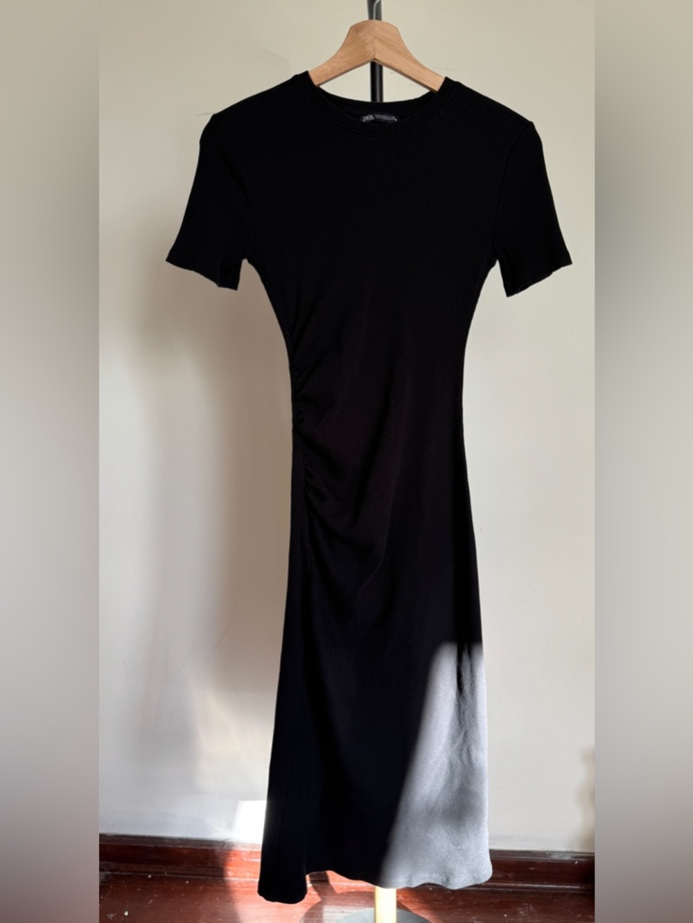 Zara Black Long-Sleeve Midi Dress